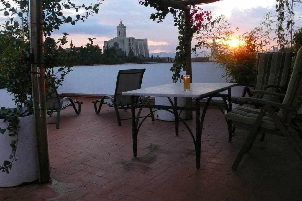 Apartamento Con Increibles Vistas Y Terraza Girona Exterior photo