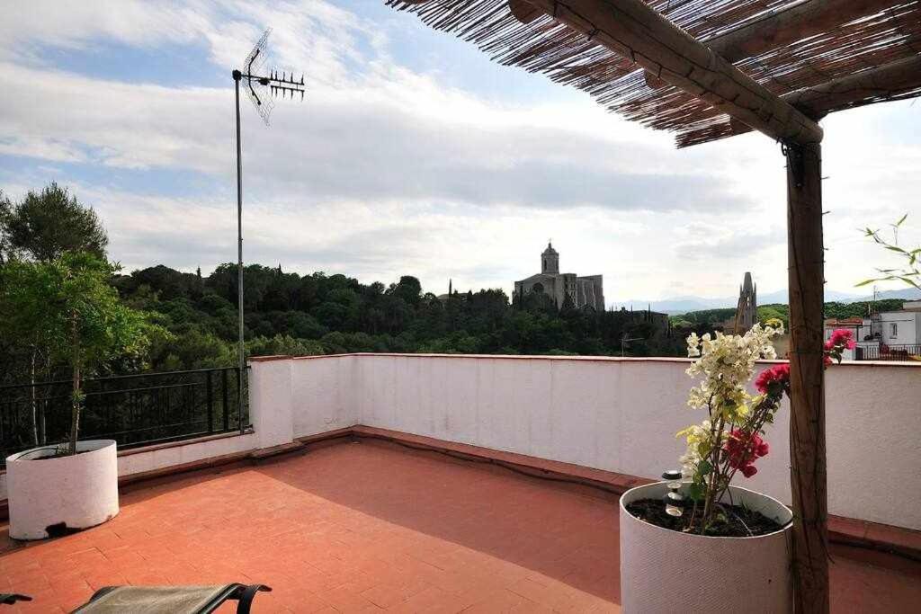 Apartamento Con Increibles Vistas Y Terraza Girona Exterior photo